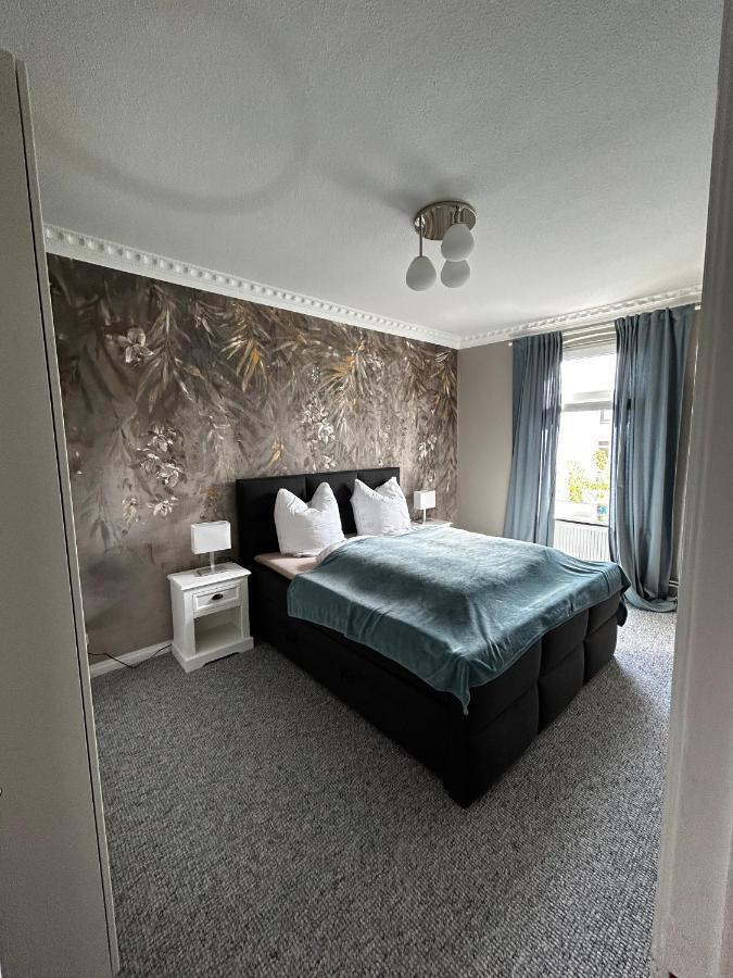 Ferienwohnung Traumhafter Altbaucharme In Zentraler Lage Kiel Exterior foto