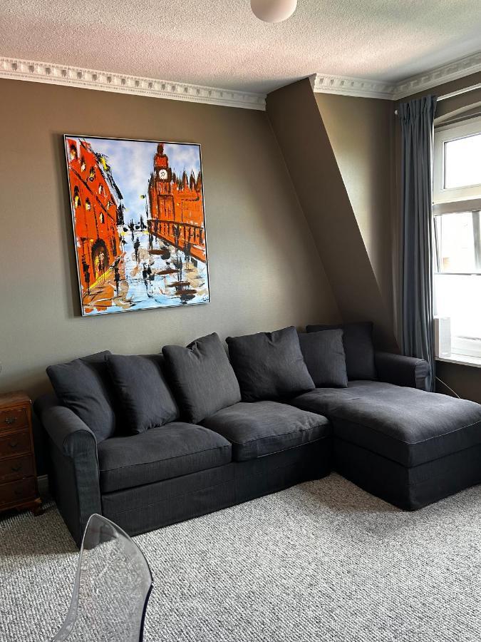 Ferienwohnung Traumhafter Altbaucharme In Zentraler Lage Kiel Exterior foto