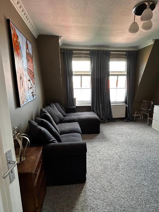 Ferienwohnung Traumhafter Altbaucharme In Zentraler Lage Kiel Exterior foto